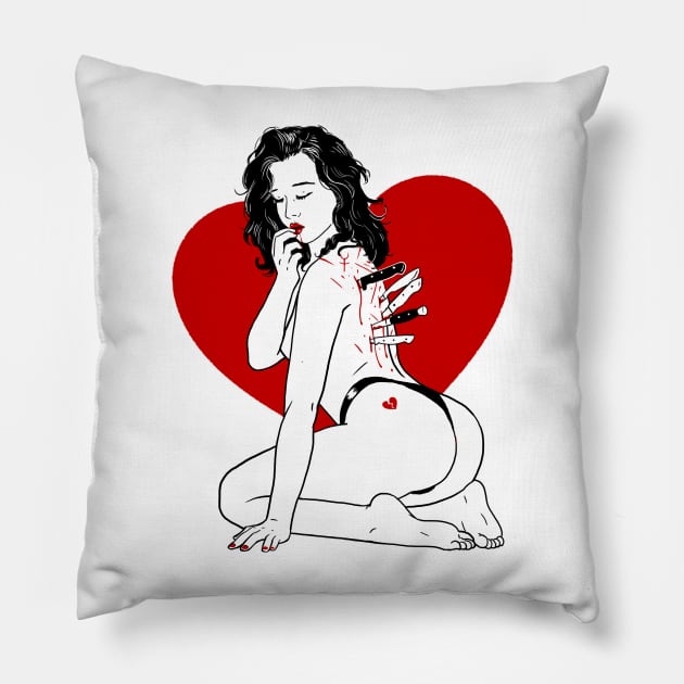 Corazones y Navajas Pillow by tenebrae