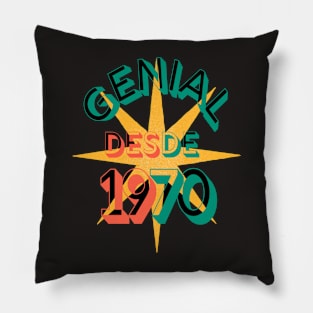 In Spanish: Birthday 1970 retro. Phrase in Spanish, I'm great, to celebrate happy birthday to those born in 1970 Pillow