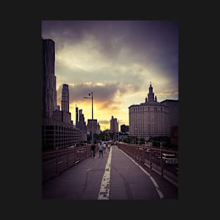 Brooklyn Bridge Sunset Manhattan Skyline NYC T-Shirt