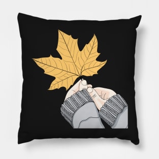 Autumn leaf Pillow