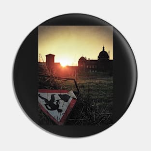 Glasgow Sunset Pin