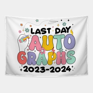 Last Day Autographs 2023-2024 Retro Last Day Of School T-Shirt Tapestry