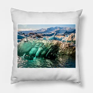 Öræfajökull and old Iceberg. Pillow