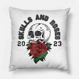 Skulls and roses vintage retro y2k style Pillow