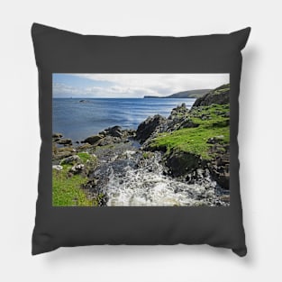 Fetlar (west burn flows into sea) Pillow