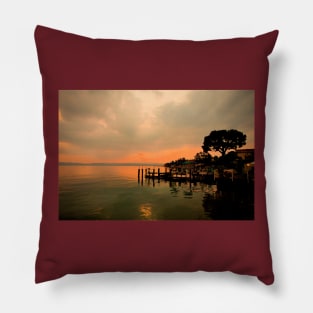 Super Silhouetted Sirmione sunset Pillow