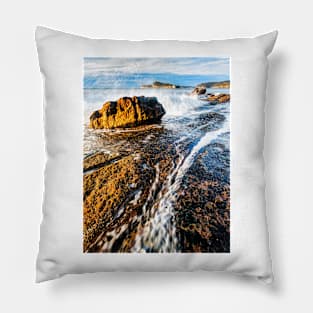 Impact on the rocks at Umina Pillow