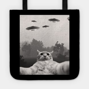 Funny Cat Selfie with UFOs Tote