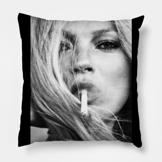 Kate dot art Pillow by PengellyArt