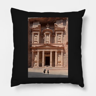 The Treasury12, Petra Pillow