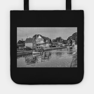 A view down Thurne Dyke in the Norfolk Broads National Park Tote