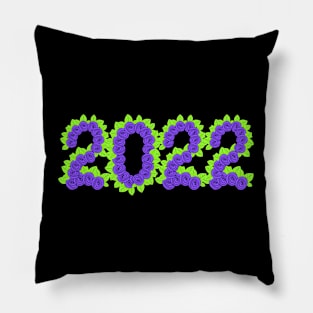 2022 formed with purple roses and green leaves Pillow