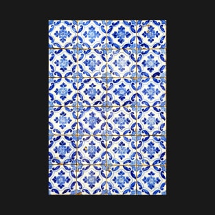 Portuguese tiles. Blue flowers and leaves T-Shirt