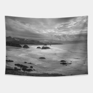 Pacific Excitement - Black and White Tapestry