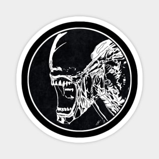 XENOMORPH - Alien (Circle Black and White) Magnet