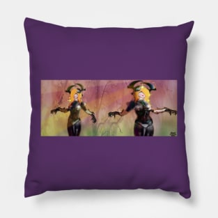 Glade [Digital Figure Illustration] Pillow