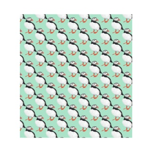 Puffin pattern light green background T-Shirt