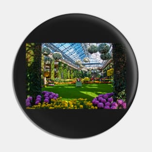 USA. Pennsylvania. Longwood Gardens. Chrysanthemum Festival. Pin