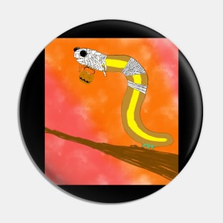 Mummy Looper Pin