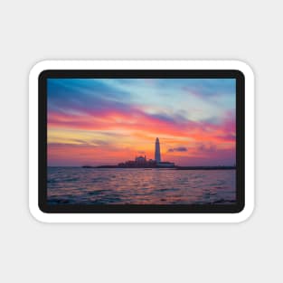 St Marys lighthouse sunrise Magnet