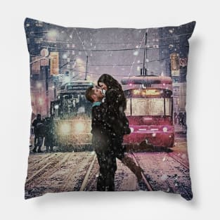 kiss on the street Pillow