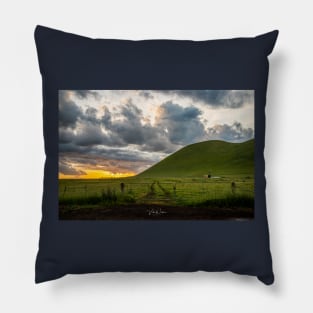 Sunset at Mount Elephant, Derrinalum, Victoria, Australia. Pillow