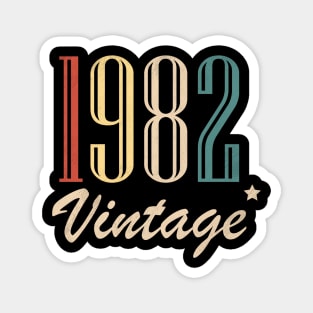 Vintage 1982 Magnet