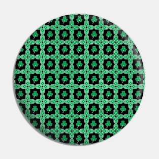 Pattern shamrock Pin