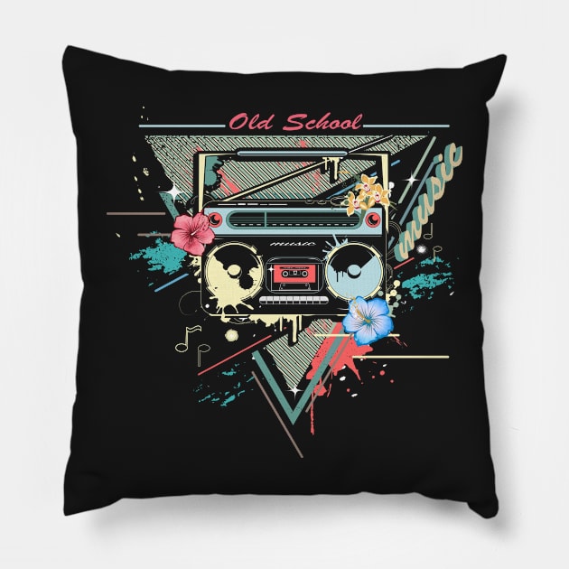 Ghettoblaster retro graffiti Pillow by Kisho