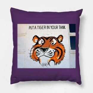 Tony the Tiger along route 66 Pillow