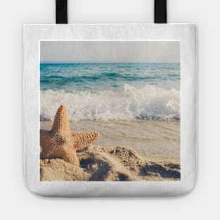 Star fish on the beach Tote