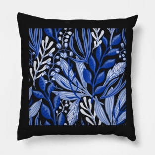 Blue and White Vintage Flower Pattern Pillow