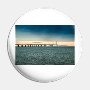 In the colorful evening light lies the Öresund Bridge, which connects Sweden and Denmark Pin