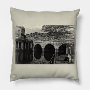 Artist by the Poultney Bridge Bath Pillow