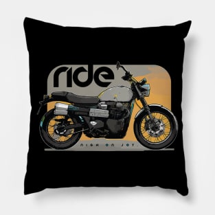 Ride triumph scrambler 900 cyber Pillow