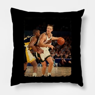 Detlef Schrempf Pillow