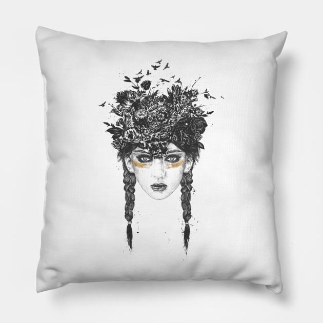 Summer Queen Pillow by soltib