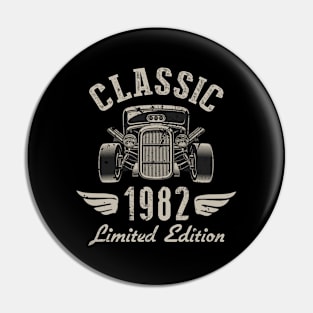 40 Year Old Gift Classic 1982 Limited Edition 40th Birthday Pin