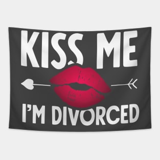 Kiss me I'm divorced Tapestry