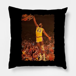 vintage james worthy fly Pillow