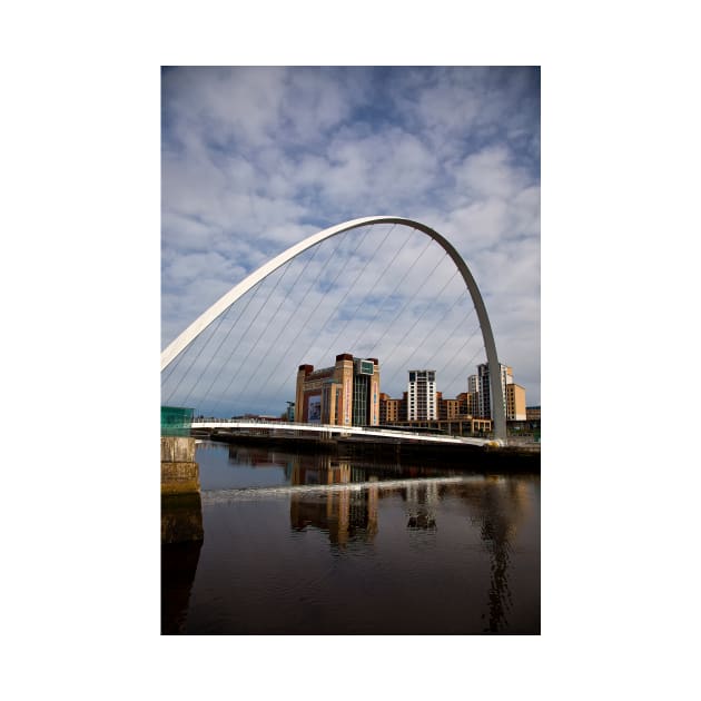 Millennium Bridge and Baltic by Violaman