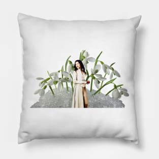 Snow White Pillow