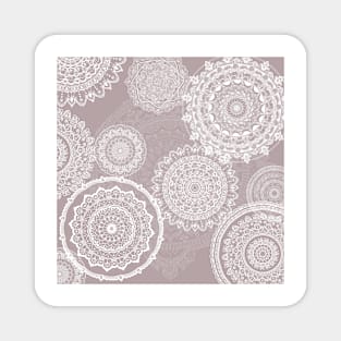 Mandala rain white on taupe Magnet