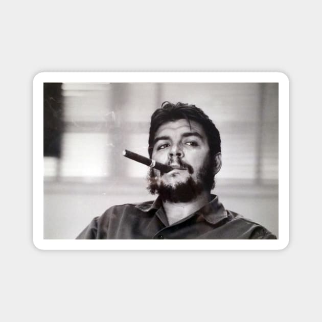 CHE GUEVARA SMOKING A PIPE Magnet by DEMON LIMBS