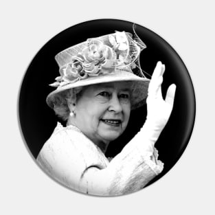 Legendary Queen 1926-2022 Pin