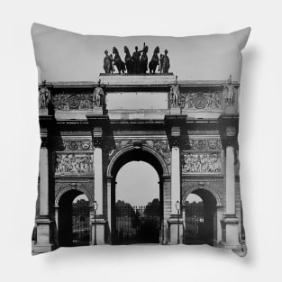 Classic arch triumph symbol Pillow