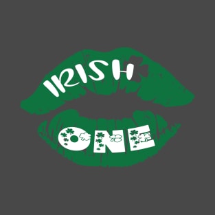 irish one st patricks kiss me i'm irish T-Shirt