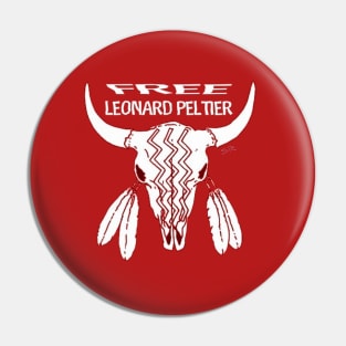 Free Leonard Peltier Pin