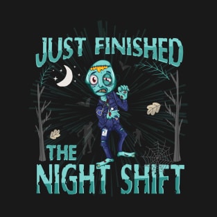 Funny Halloween EMTs Paramedic Nurse Tired Zombie T-Shirt