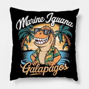 Galapagos marine iguana. Iguanas. Lizards lovers Pillow